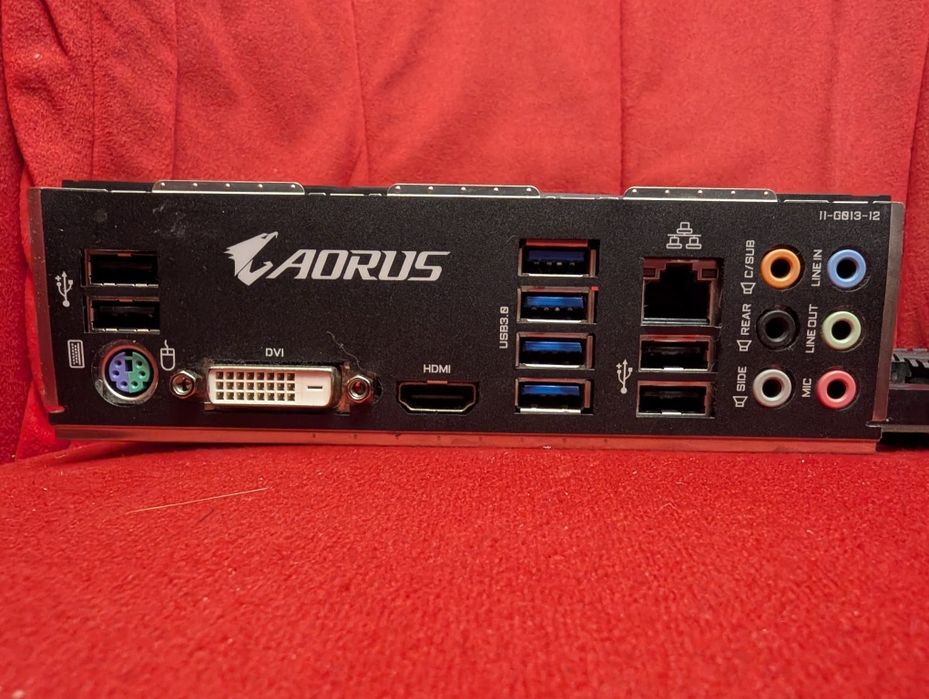 Ryzen 5 5600X и дъно Gigabyte B450 AORUS / опц 16GB 32GB RAM DDR4, SSD