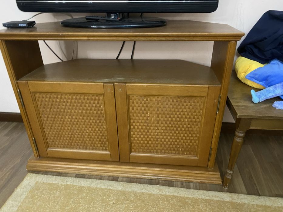 Тумбочка под телевизор