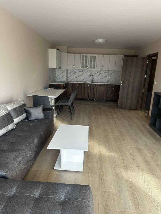 Двустаен апартамент в ж.к. Дружба 2