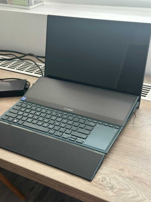 ASUS ZenBook Pro Duo, i9-12900H, 15.6" OLED 4K, 32GB, 1TB SSD, RTX3060