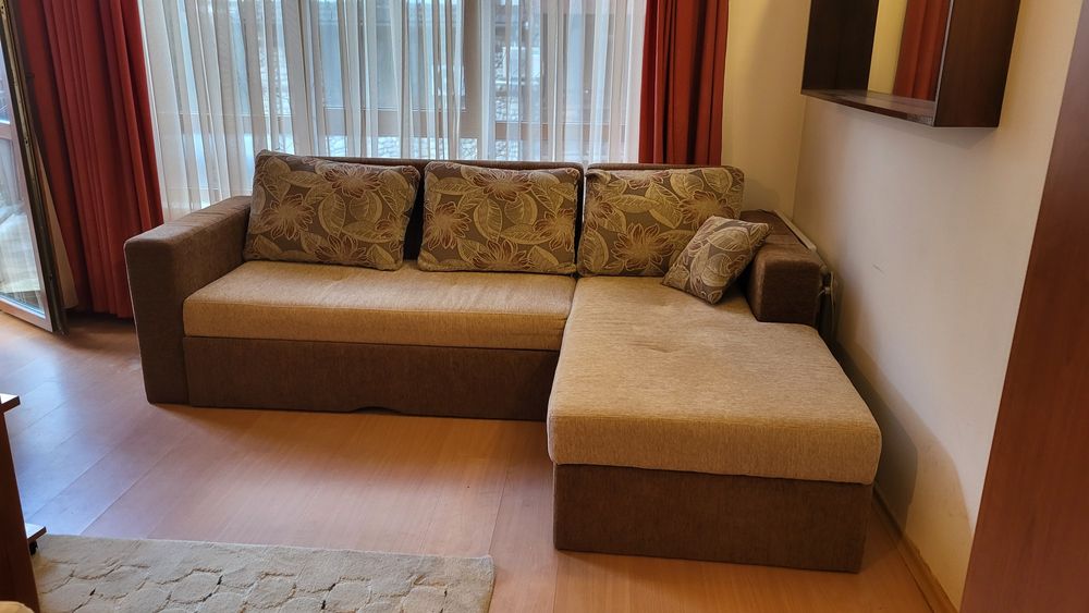 Разтегателен диван