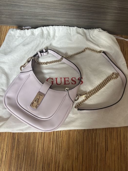 Оригинална чанта Guess