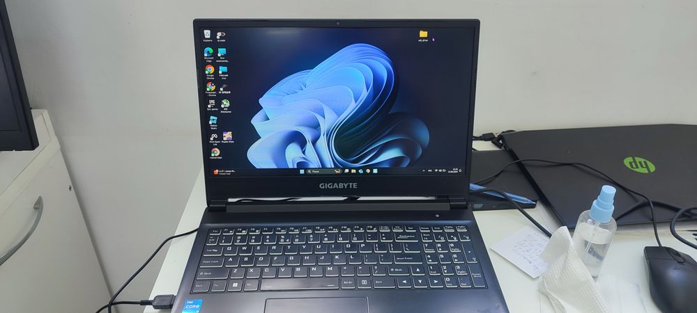 Продам игровой ноутбук Gigabyte