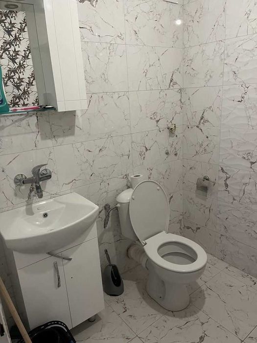 Дава се под наем Тристаен апартамент в София, Хладилника - 108 кв.м за 494.7 € - Снимка #9