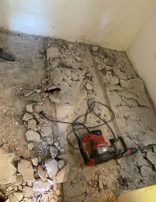 TRANSPORT MOLOZ• DEMOLARI manuale•Debarasari mobila veche