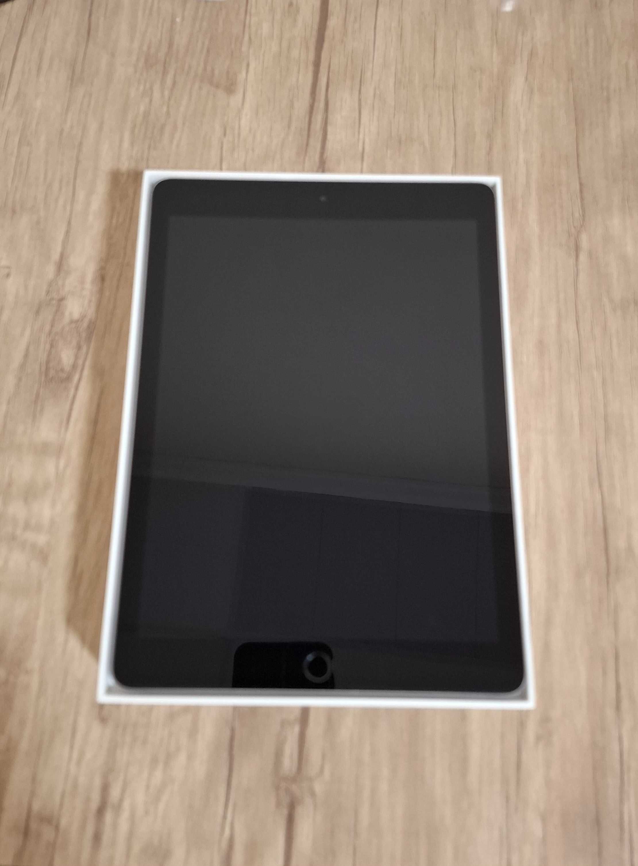 iPad-6 32GB планшет
