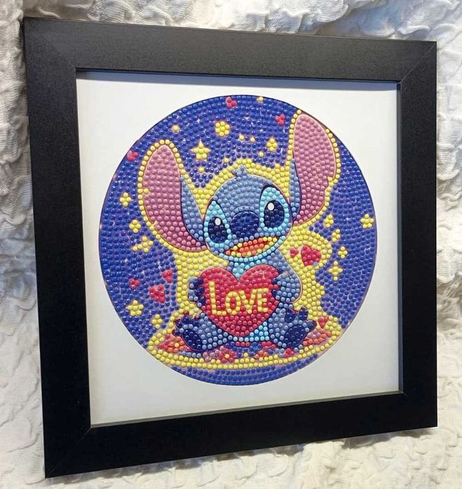 „Stitch ți-a găsit INIMA  Tablou cu diamante handmade”