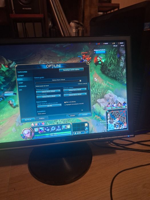 PC gaming  Calculator complet ( monitor + casti + tastatura + mouse +