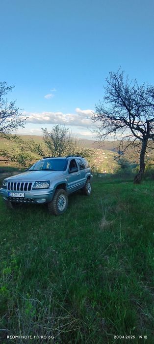 Vând jeep grand cheroke wj