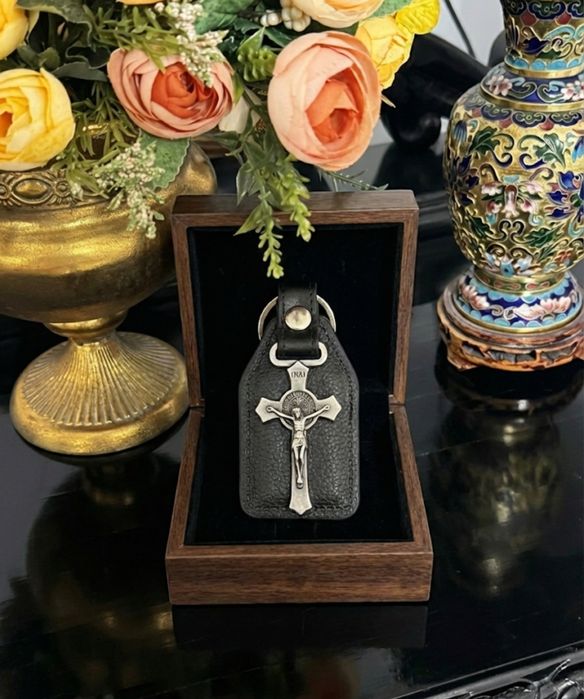 Breloc Piele Isus Nou cadou