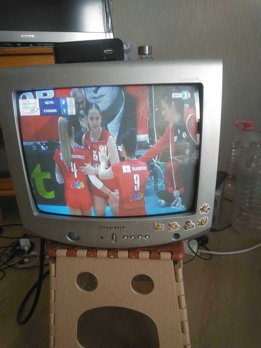 Малък телевизор в много добро състояние