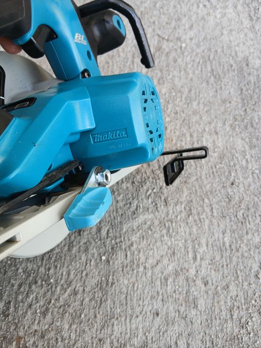 Акумулаторен безчетков циркуляр Makita 18волта