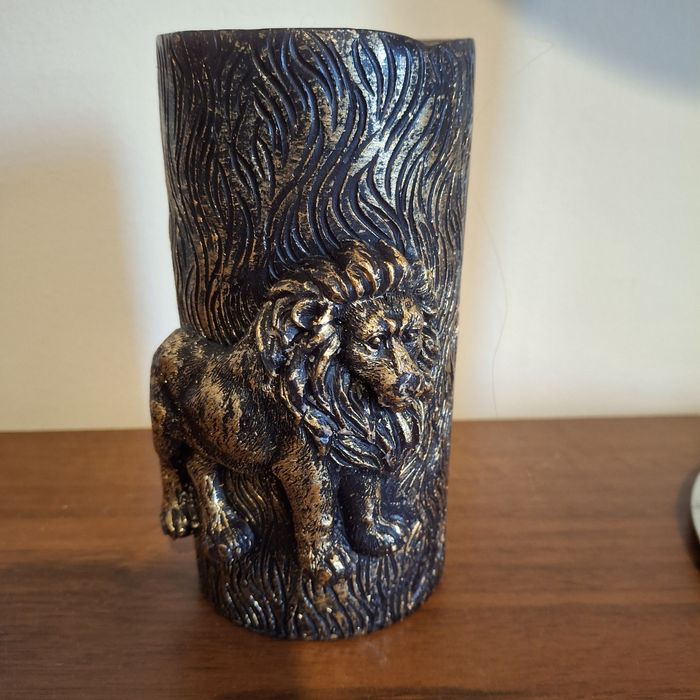 Свещ лъв  и ароматна кафе