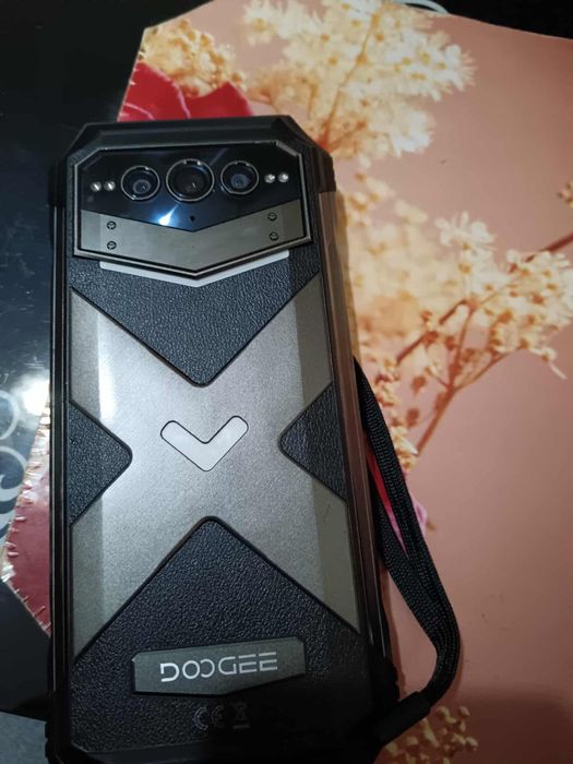 Telefon DoCGEE Vmax plus
