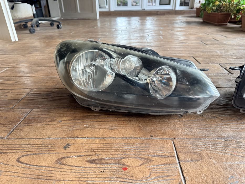 Faruri golf 6 700 de lei setul