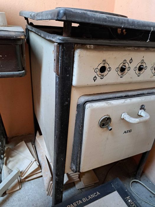 Печка Aeg, Антикварна печка