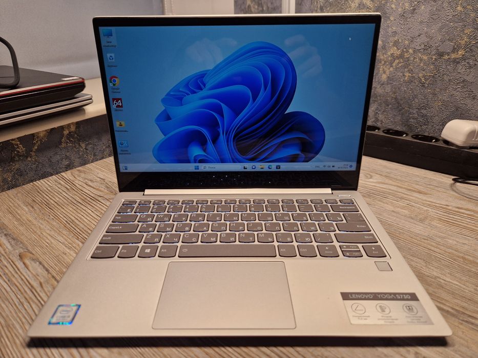 Ультрабук Lenovo Yoga\corei5\ОЗУ=16гб\SSD 500gb\акум новый