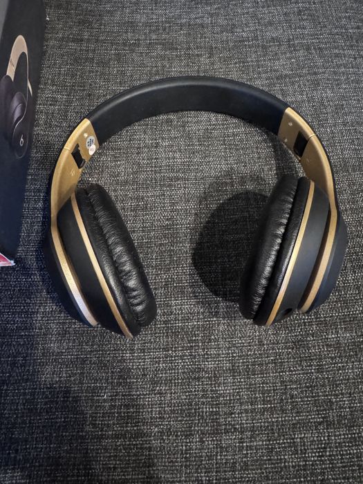 Casti beats3 cu radio