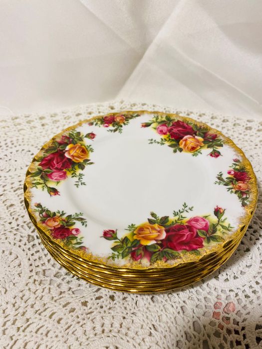 десертни чинии Royal Albert