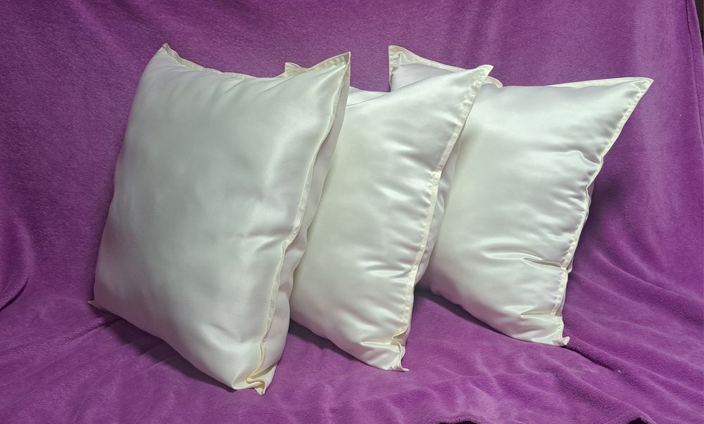 Подушки новые продам