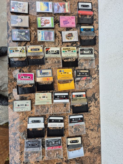 Vând 30 casete Audio originale  fabricate '75-1990  muzică mixta