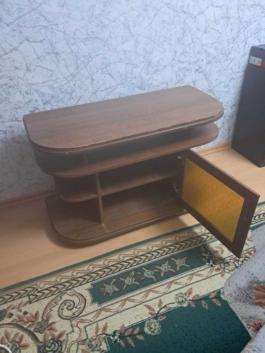Мебель в хорошем состоянии. По 5000 тг. Срочно!