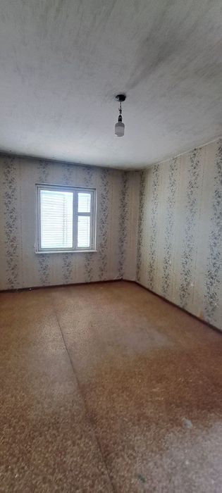 Zudlik bilan frunze massifda 3chi etaj 1xonali kvartira sotiladi