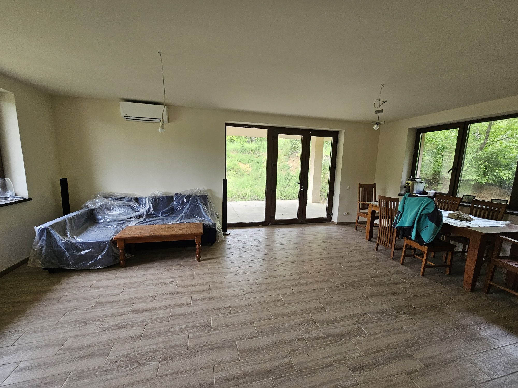 Proprietar vand casa D + P
