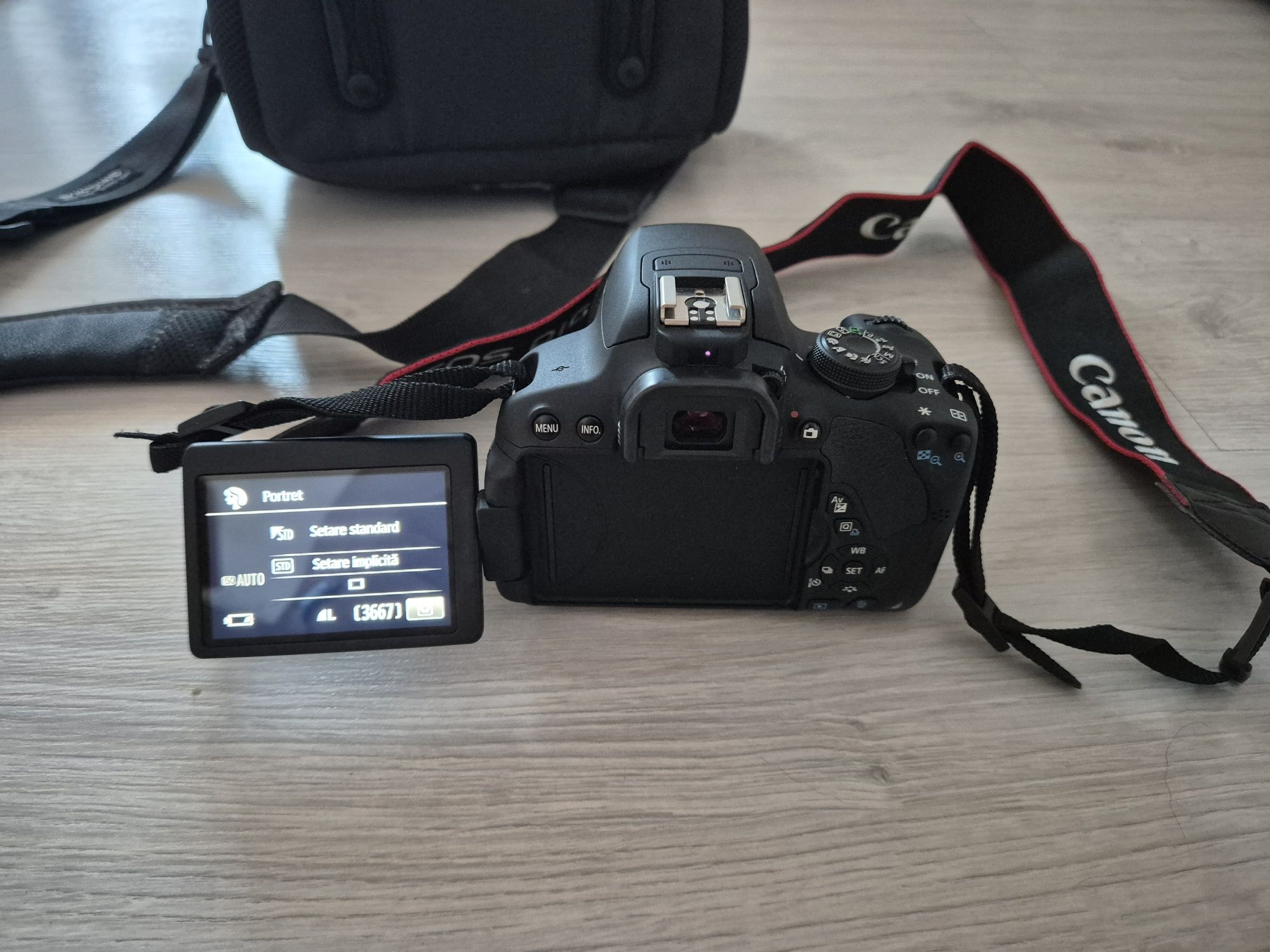 Aparat foto Canon 700d DSLR