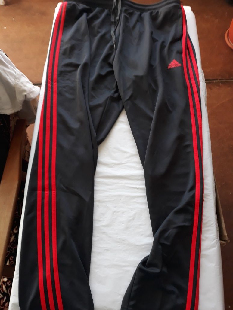 Trening Adidas nr L originali