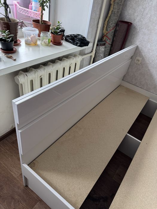 Продам двухспальную кровать