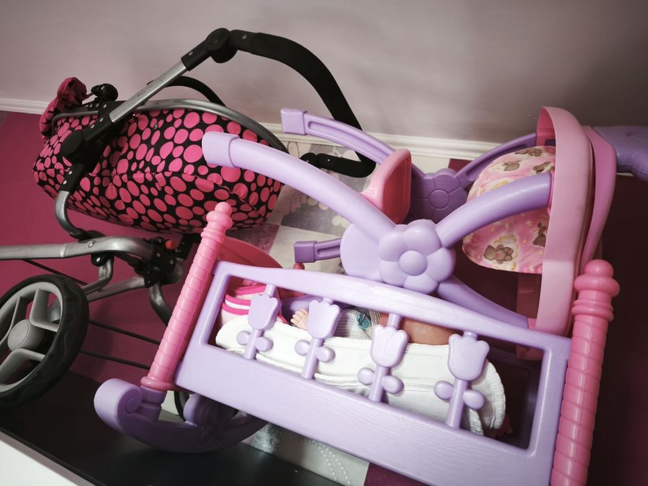 Детска количка, кошче и столче за хранене