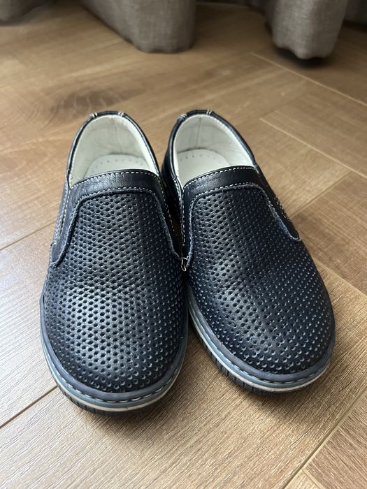 Продам обувь бренда Tiflani размер 26