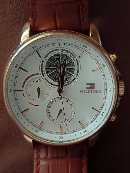 Se vinde Tommy Hilfiger in stare foarte bună