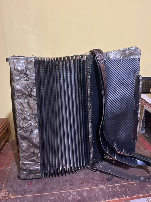 Acordeon hohner 120 basi