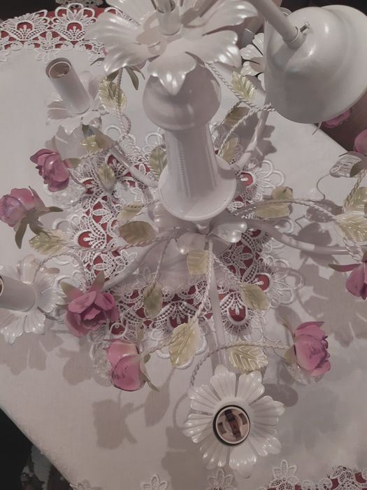 Vand lustra cu cinci becuri