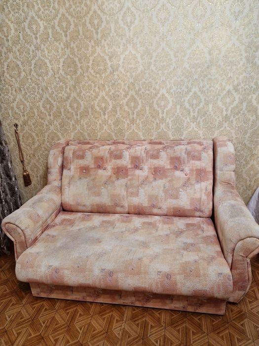 Продам диван тахту раскладывающийся