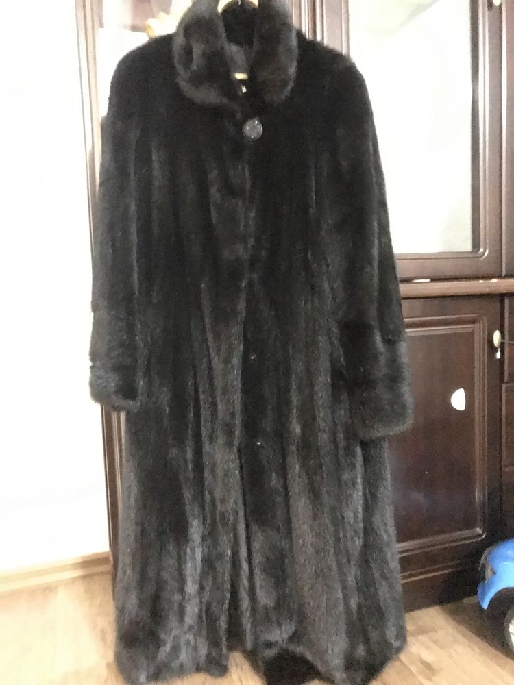 Продам Норковую шубу