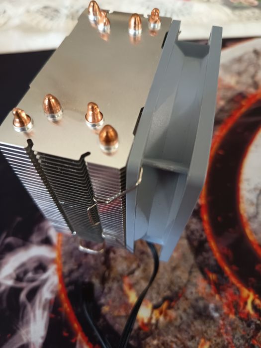 Cooler CPU Aigo ICE 400SE cu lumini RGB