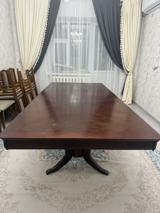 Стол для гостиной