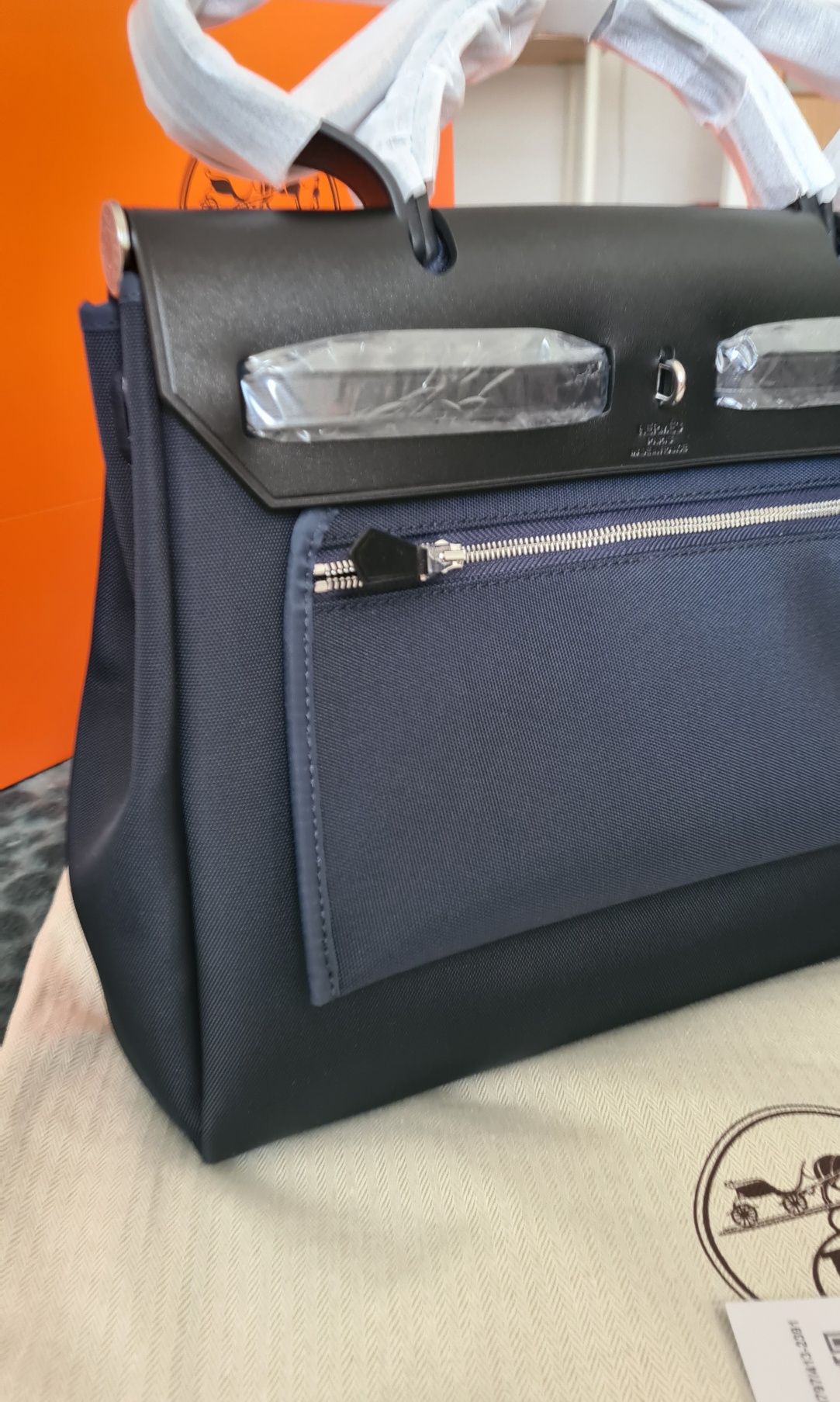 Poșetă Handbag Herbag - dark blue/31 cm/full pack