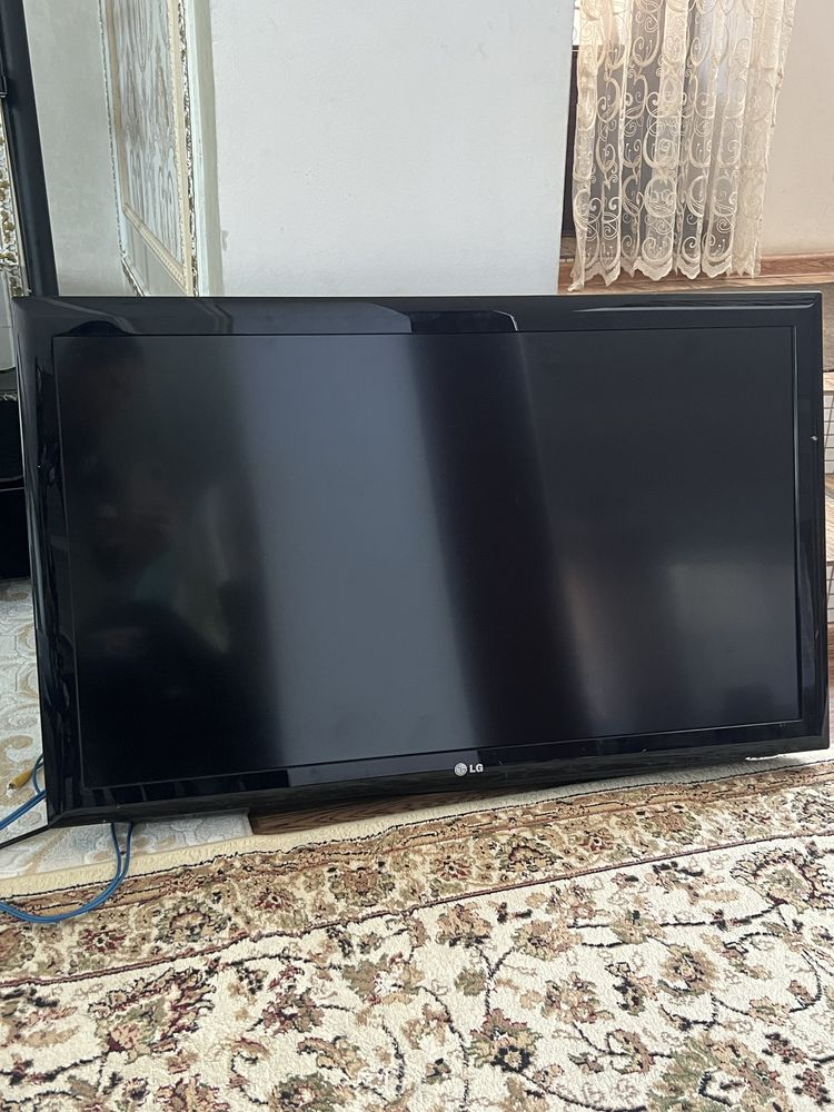 Телевизор LG 42LD450