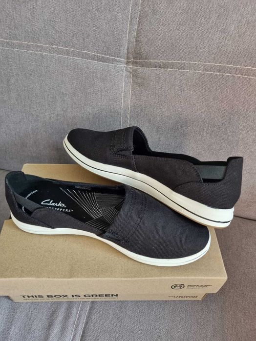 Нови обувки Clarks