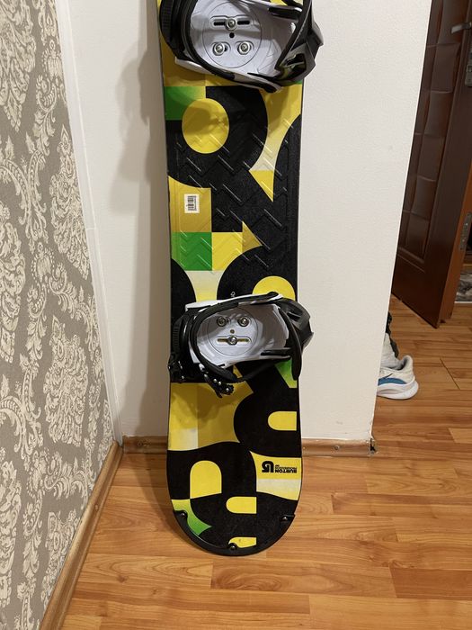 Placa snowboard 147 cm burton cu legaturi