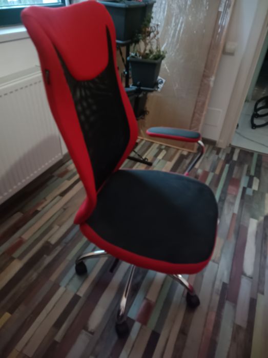 Birou gaming Fredde ikea