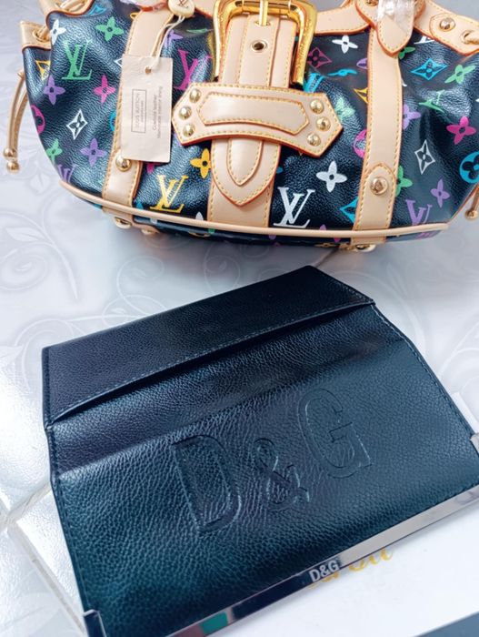 Стилен дамски портфейл D&G