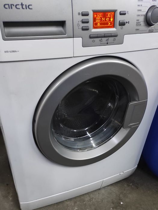 Mașină de spălat automată cu butoi Arctic 7  kg se oferă transport