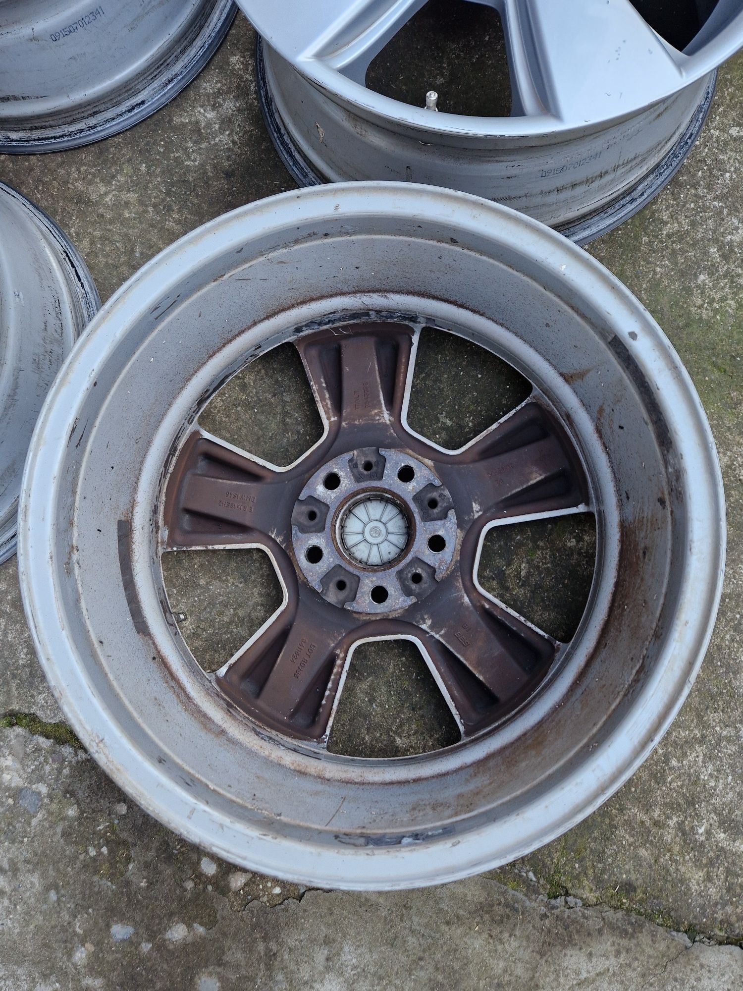 Джанти BMW X3 и Гуми Всесезонни Falken 5X120 18