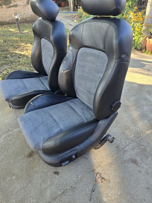 Предни ел. Седалки Сеат Леон