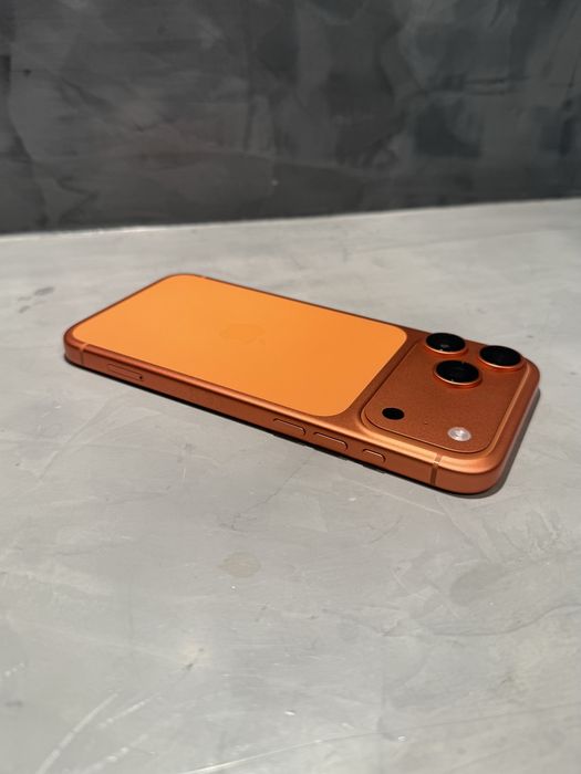 1 TB! КАТО ЧИСТО НОВ Iphone 17 Pro Max Orange